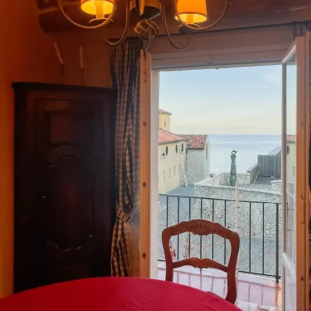 Picasso 4pers Parking Wi-fi Antibes