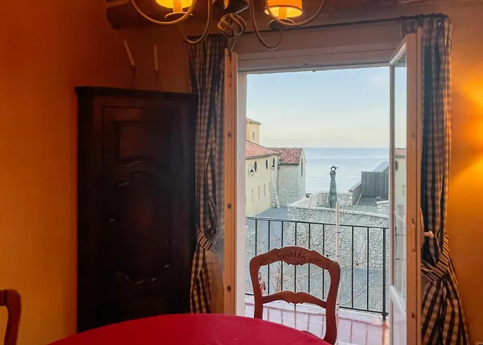 Picasso 4pers Parking Wi-fi Antibes